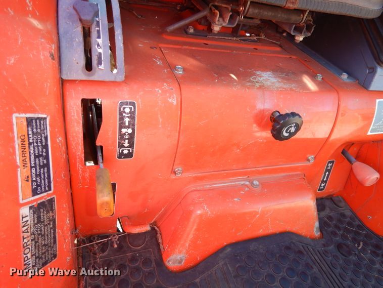 image for item DJ2773 1996 Kubota L2900  MFWD tractor