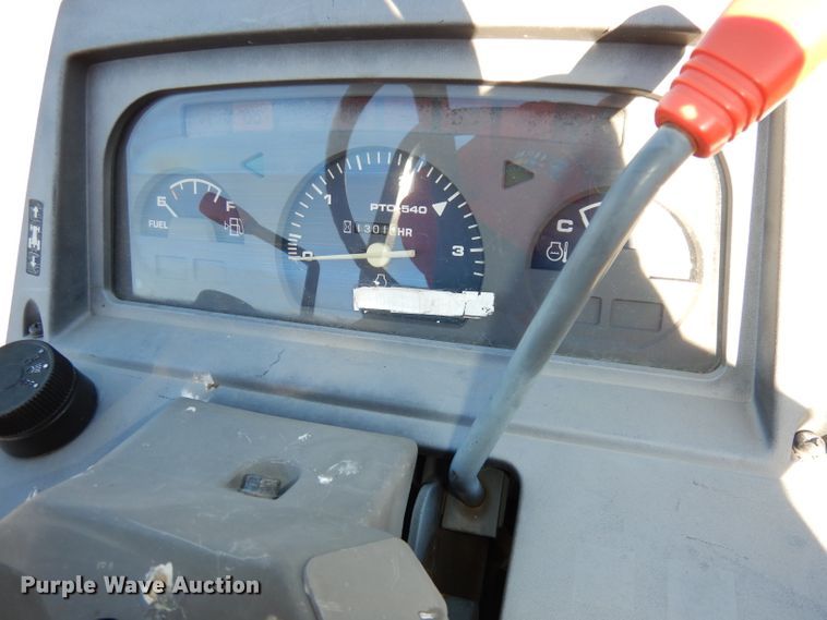 image for item DJ2773 1996 Kubota L2900  MFWD tractor