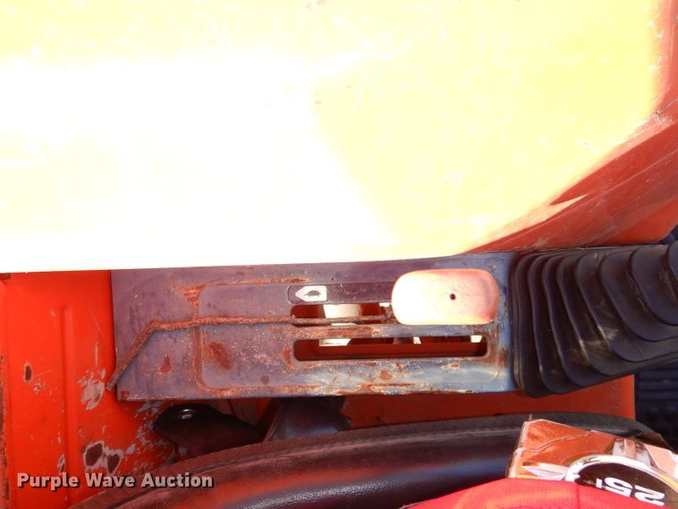 image for item DJ2773 1996 Kubota L2900  MFWD tractor