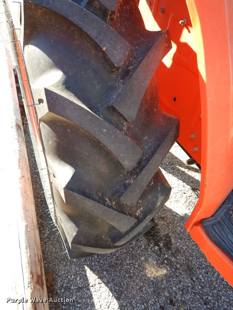 image for item DJ2773 1996 Kubota L2900  MFWD tractor