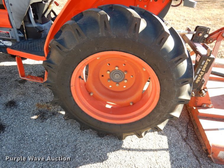 image for item DJ2773 1996 Kubota L2900  MFWD tractor