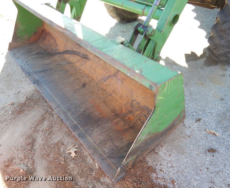 image for item DJ2774 1999 John Deere 4600  MFWD tractor