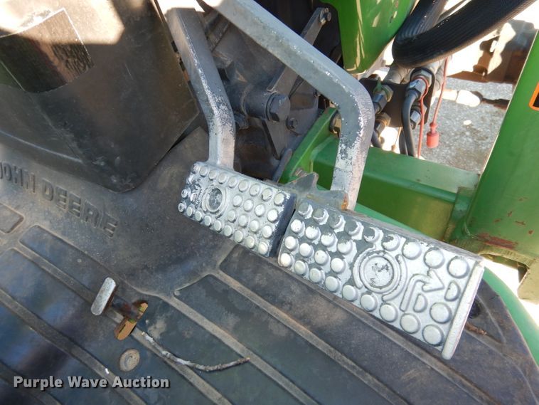 image for item DJ2774 1999 John Deere 4600  MFWD tractor