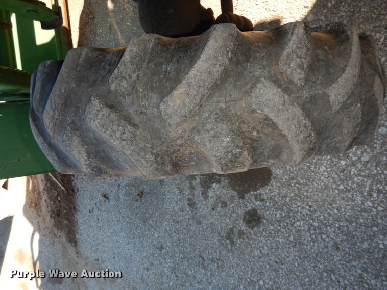 image for item DJ2774 1999 John Deere 4600  MFWD tractor