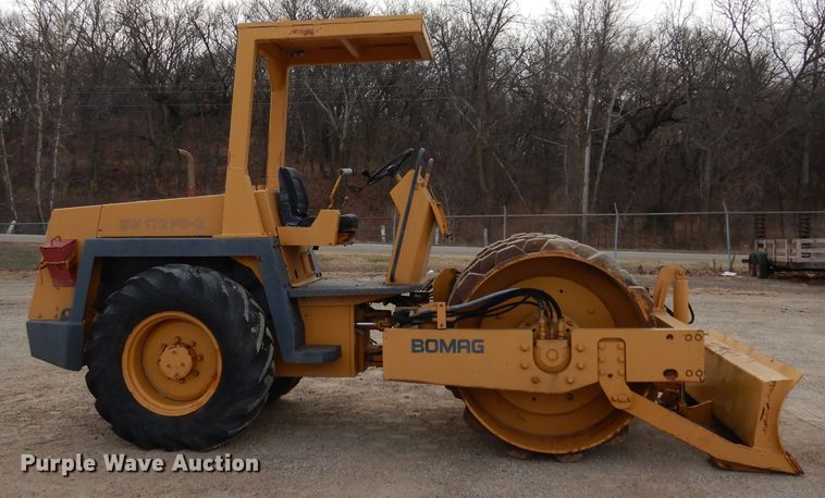 image for item DJ2775 Bomag BW172PD2  single drum roller