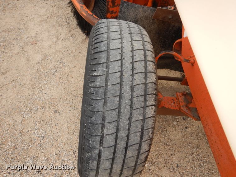 image for item DJ2776 Broce RC350  broom