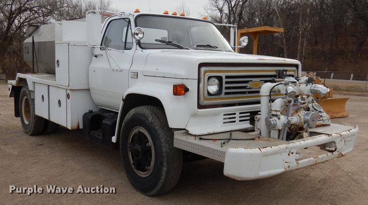 image for item DJ2777 1984 Chevrolet C70 Custom Deluxe  water truck
