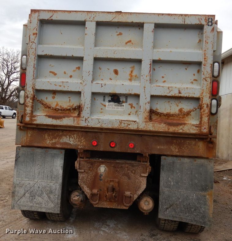 image for item DJ2778 2000 International 4900  dump truck