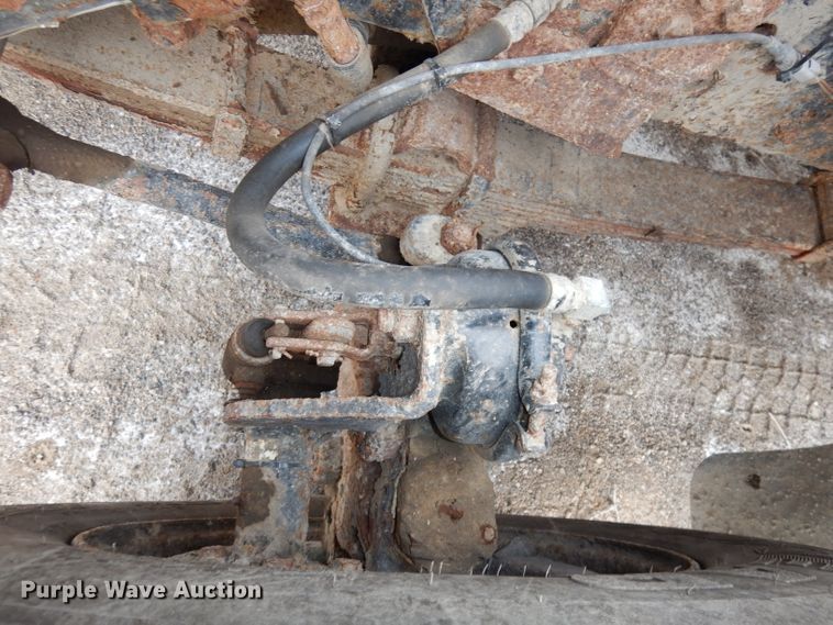 image for item DJ2778 2000 International 4900  dump truck