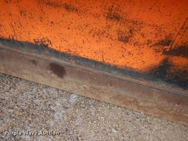 image for item DJ2778 2000 International 4900  dump truck