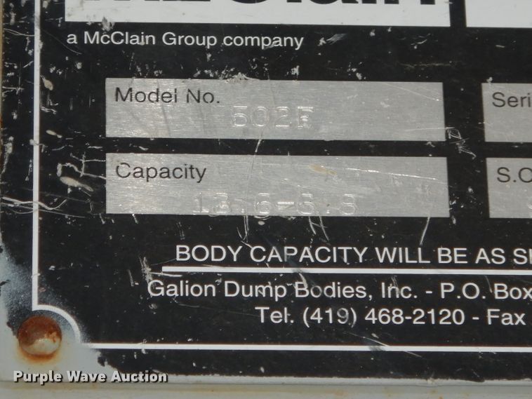 image for item DJ2778 2000 International 4900  dump truck