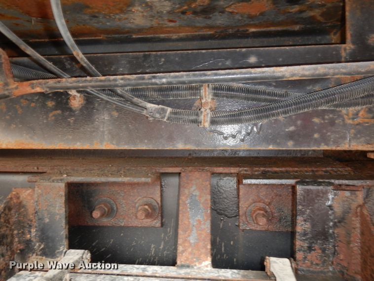 image for item DJ2778 2000 International 4900  dump truck