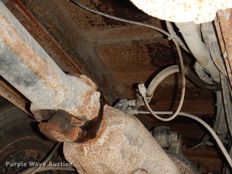 image for item DJ2778 2000 International 4900  dump truck