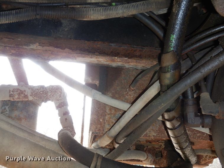 image for item DJ2778 2000 International 4900  dump truck