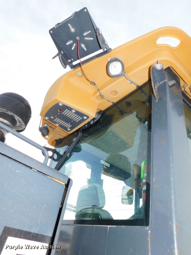 image for item DJ5910 2008 John Deere 772D  motor grader