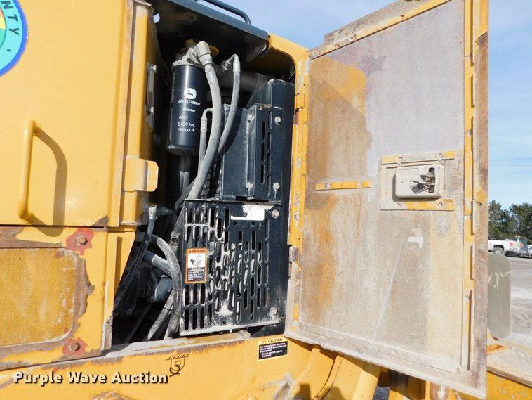 image for item DJ5910 2008 John Deere 772D  motor grader