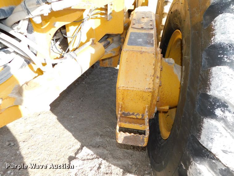 image for item DJ5910 2008 John Deere 772D  motor grader