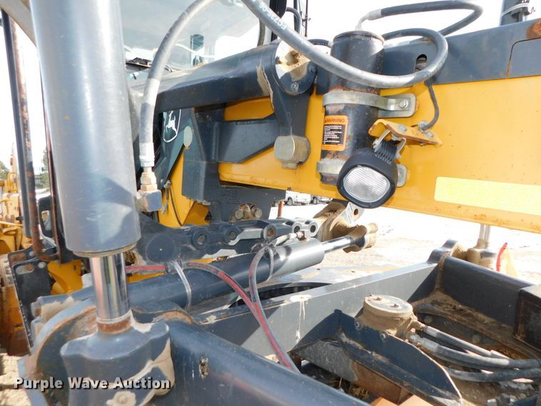 image for item DJ5910 2008 John Deere 772D  motor grader