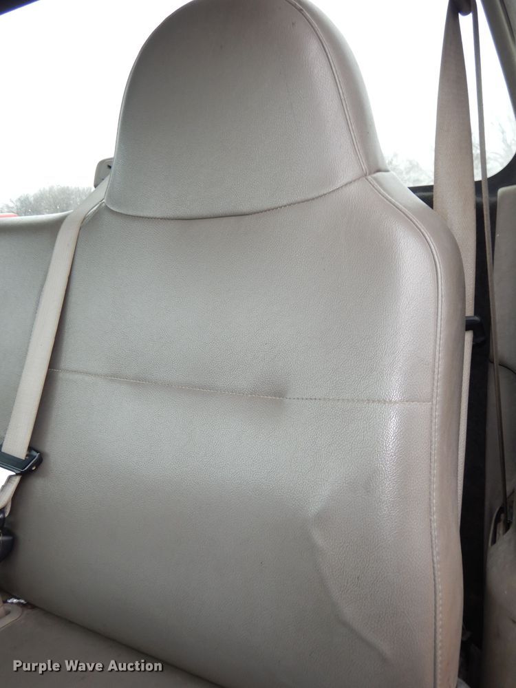 image for item DJ6967 2008 Ford F550  truck cab and chassis