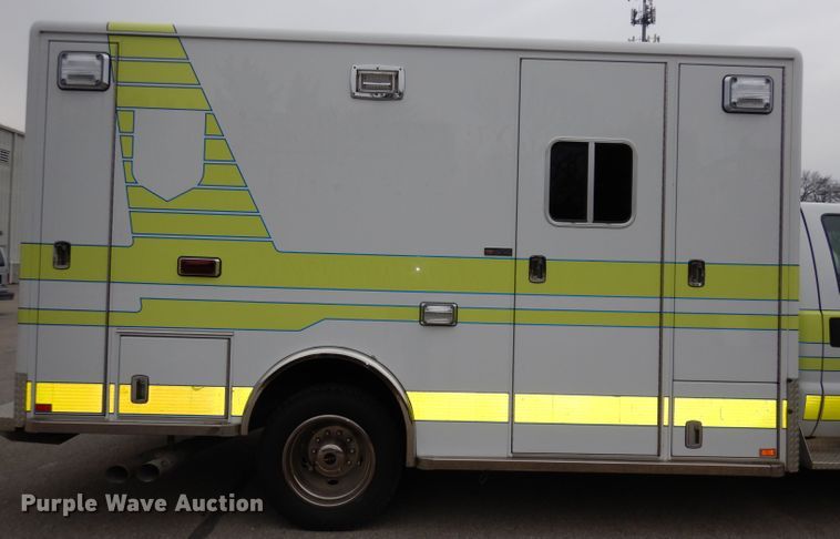 image for item DJ6996 2012 Ford F450 Super Duty  ambulance