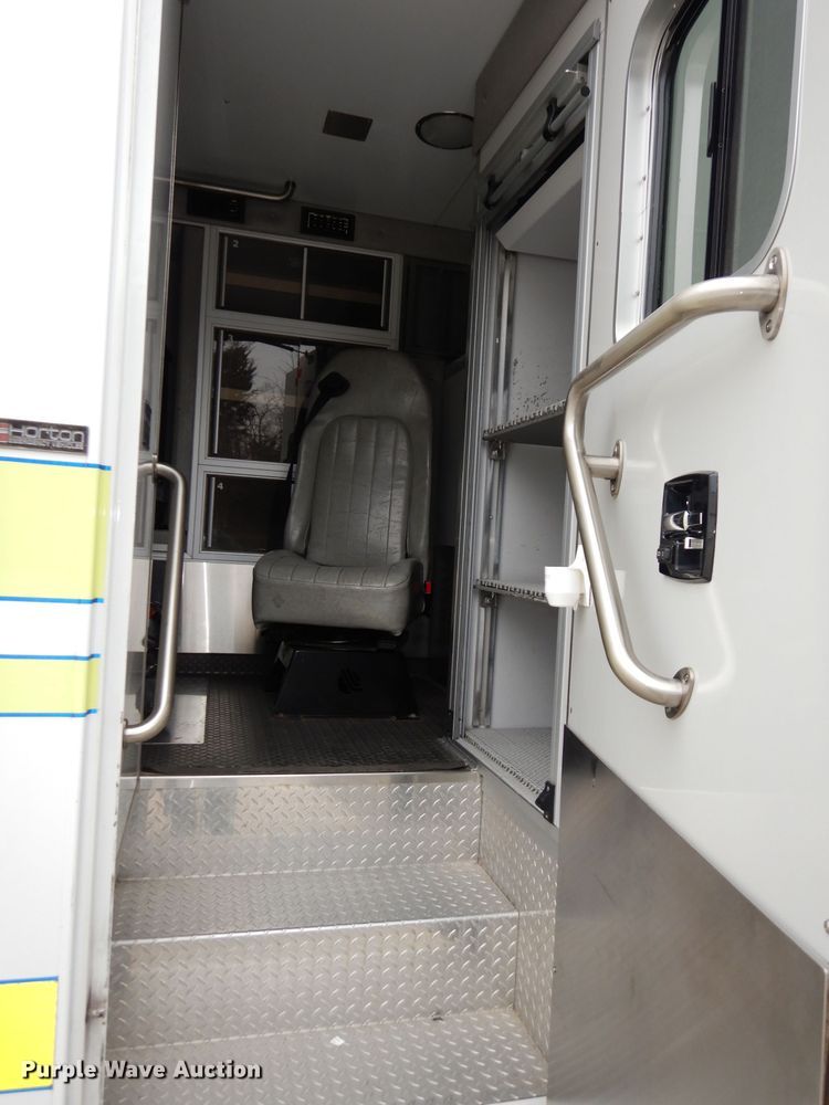 image for item DJ6996 2012 Ford F450 Super Duty  ambulance