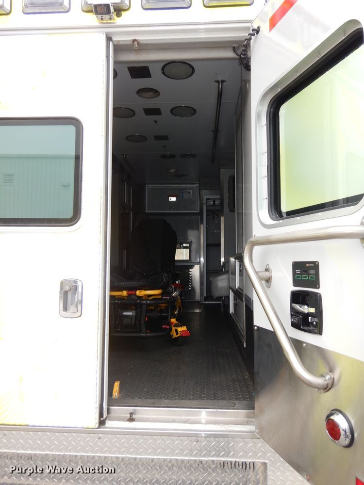 image for item DJ6996 2012 Ford F450 Super Duty  ambulance