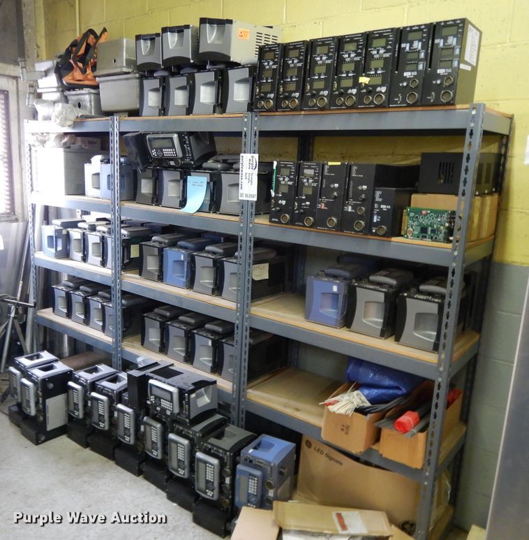image for item DL2587 Traffic signal equipment