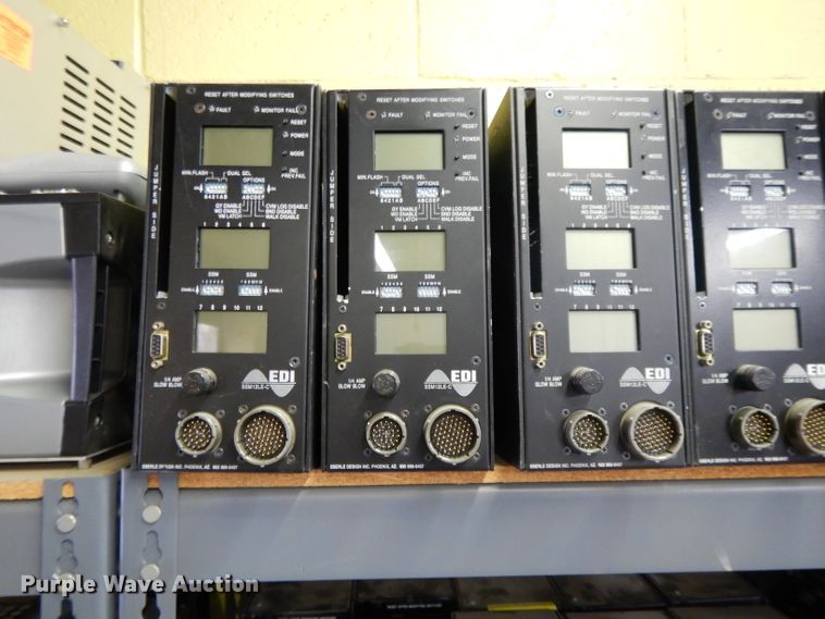 image for item DL2587 Traffic signal equipment