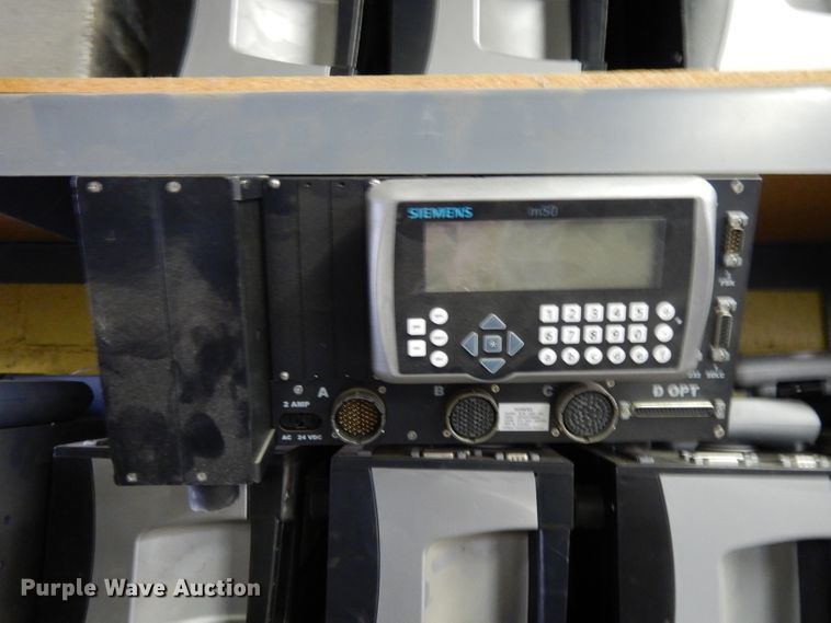 image for item DL2587 Traffic signal equipment