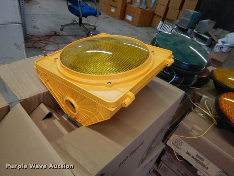 image for item DL2591 Approximately 80 GE traffic signal lights