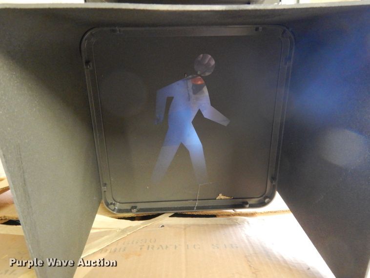image for item DL2594 Traffic signal equipment