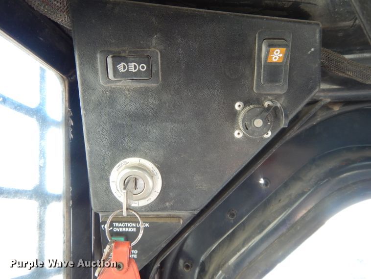 image for item DL2602 1996 Bobcat 853  skid steer loader