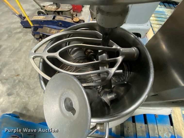 image for item EL9743 Hobart H600 mixer