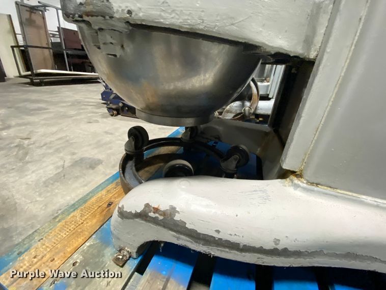 image for item EL9743 Hobart H600 mixer