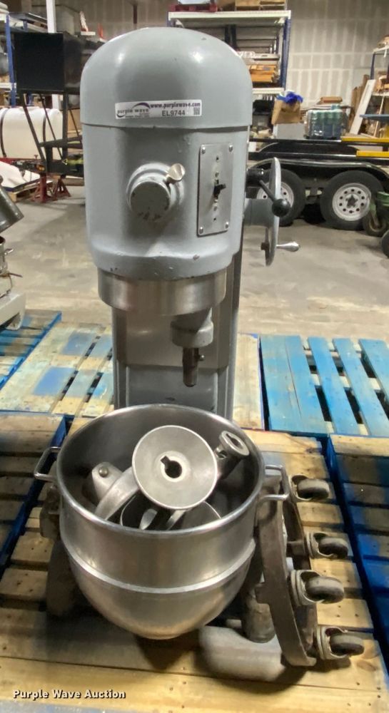 image for item EL9744 Hobart H600 mixer