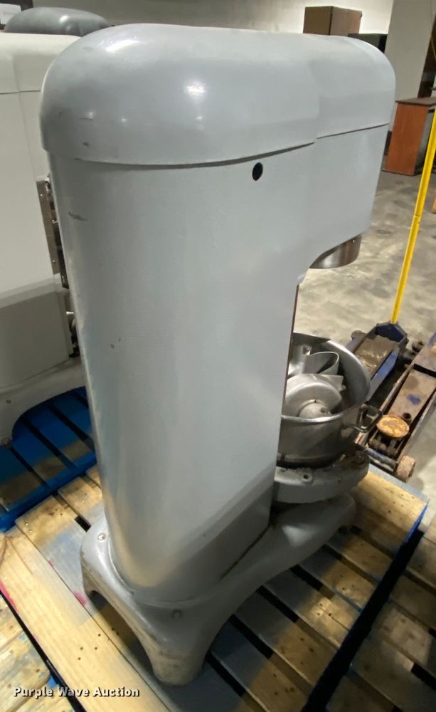 image for item EL9744 Hobart H600 mixer