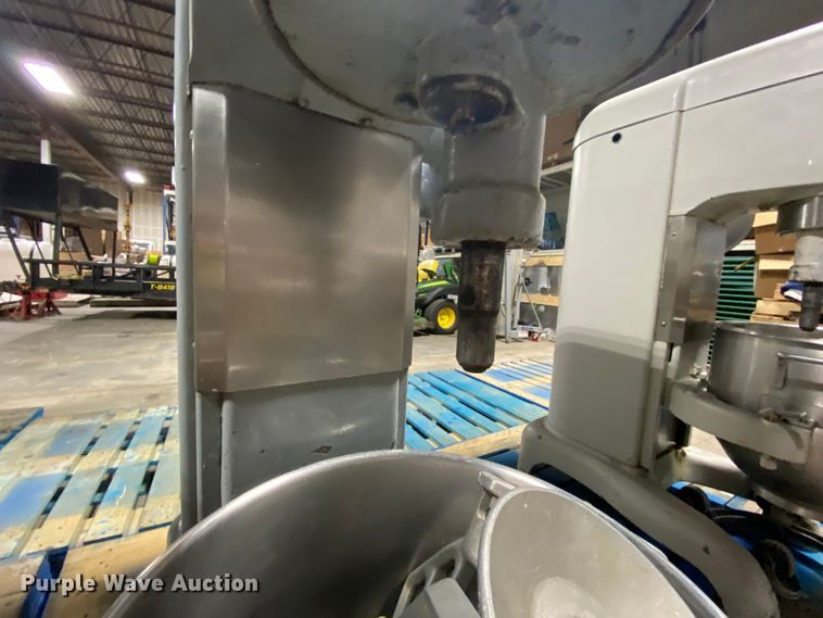 image for item EL9744 Hobart H600 mixer