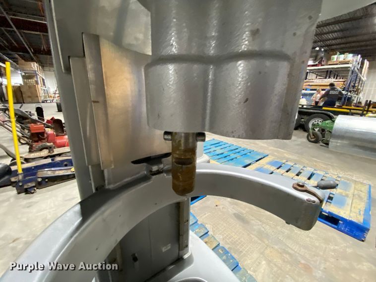 image for item EL9746 Hobart HL600 mixer