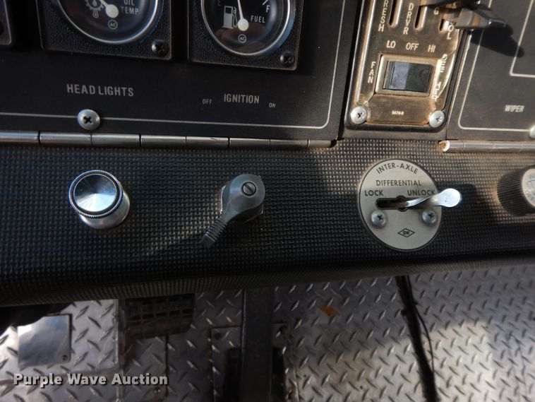 image for item GK9695 1981 Oshkosh V-1844M  aerial platform ladder truck