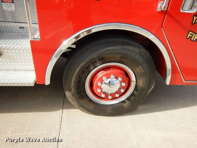 image for item GK9695 1981 Oshkosh V-1844M  aerial platform ladder truck