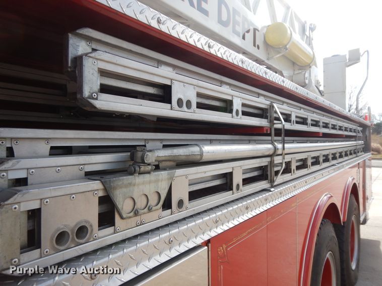 image for item GK9695 1981 Oshkosh V-1844M  aerial platform ladder truck