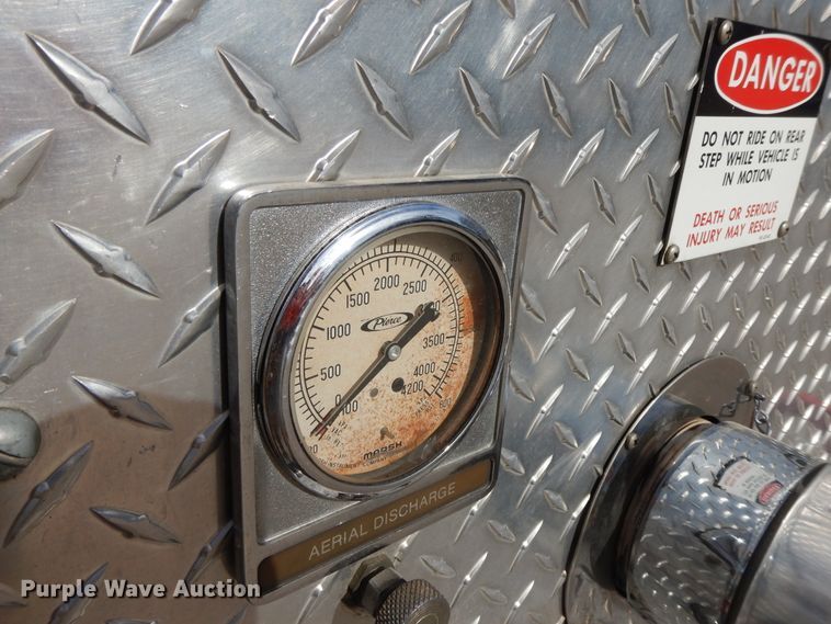 image for item GK9695 1981 Oshkosh V-1844M  aerial platform ladder truck