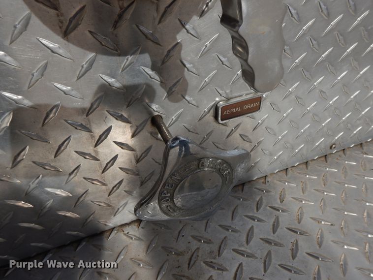 image for item GK9695 1981 Oshkosh V-1844M  aerial platform ladder truck