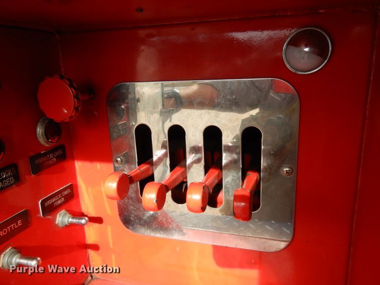 image for item GK9695 1981 Oshkosh V-1844M  aerial platform ladder truck