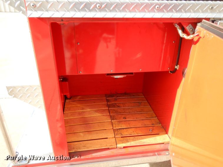 image for item GK9695 1981 Oshkosh V-1844M  aerial platform ladder truck