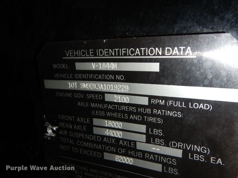 image for item GK9695 1981 Oshkosh V-1844M  aerial platform ladder truck