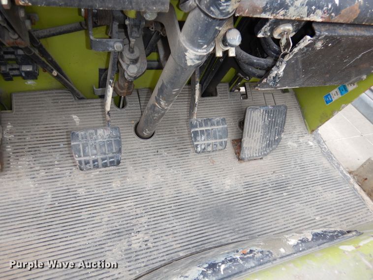 image for item HE9301 Clark CMP180  forklift