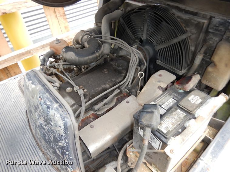 image for item HE9301 Clark CMP180  forklift