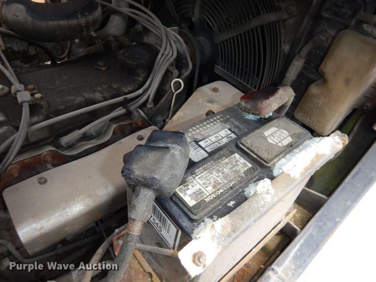 image for item HE9301 Clark CMP180  forklift