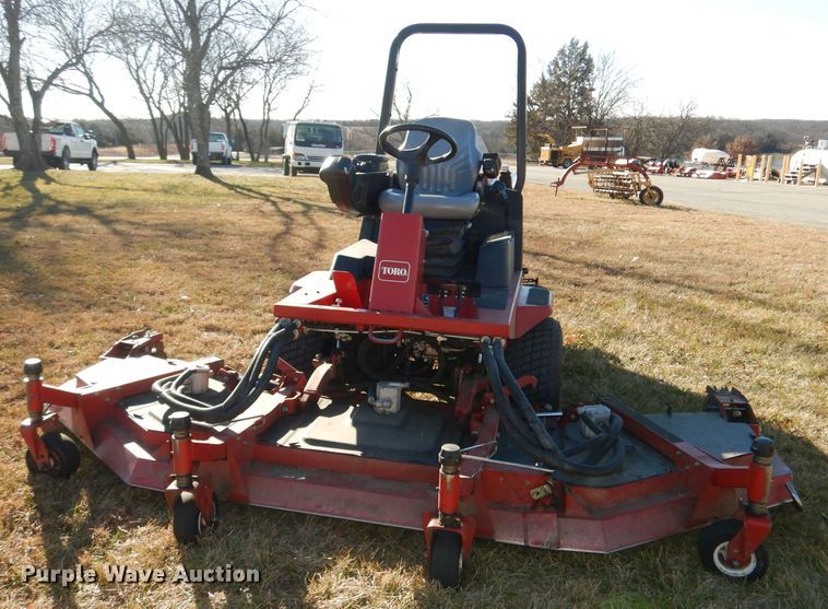 image for item HE9327 2013 Toro Groundsmaster 4100D  lawn mower